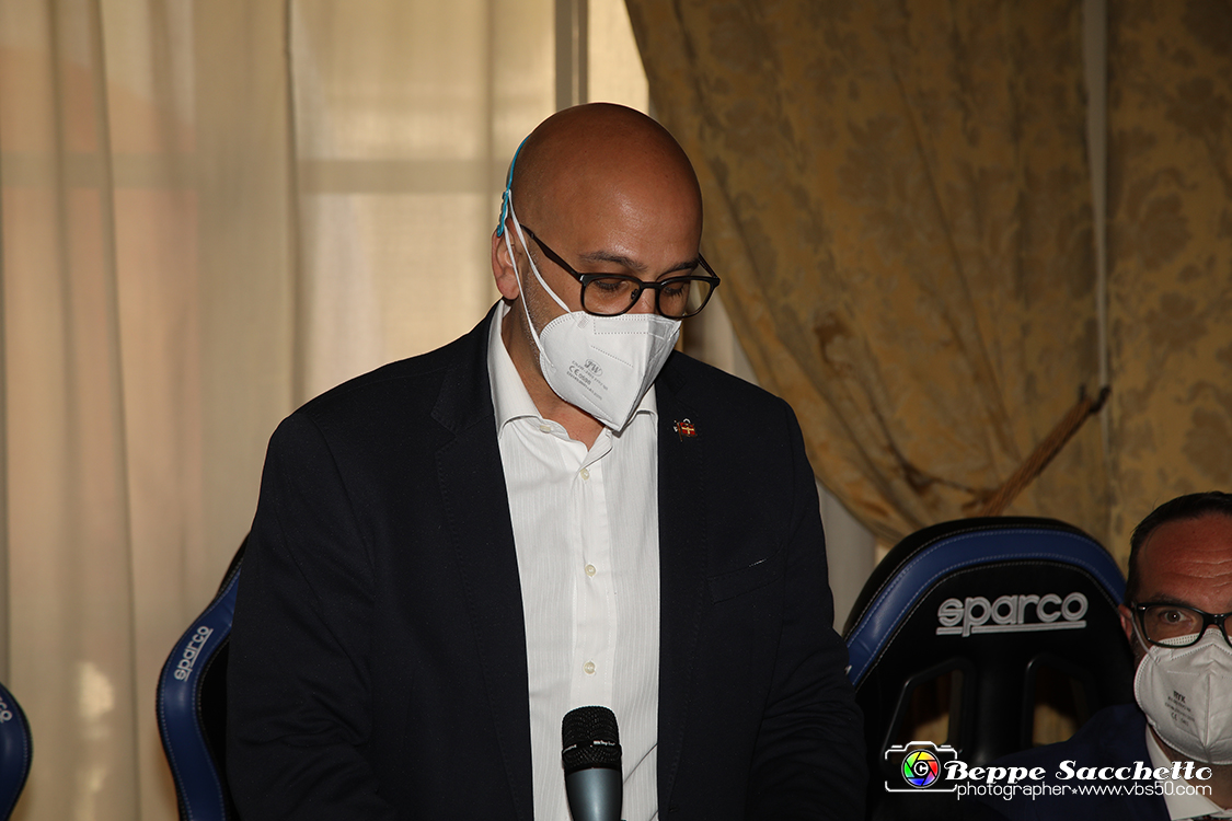 VBS_0002 - Presentazione Automotoretrò 2022.jpg